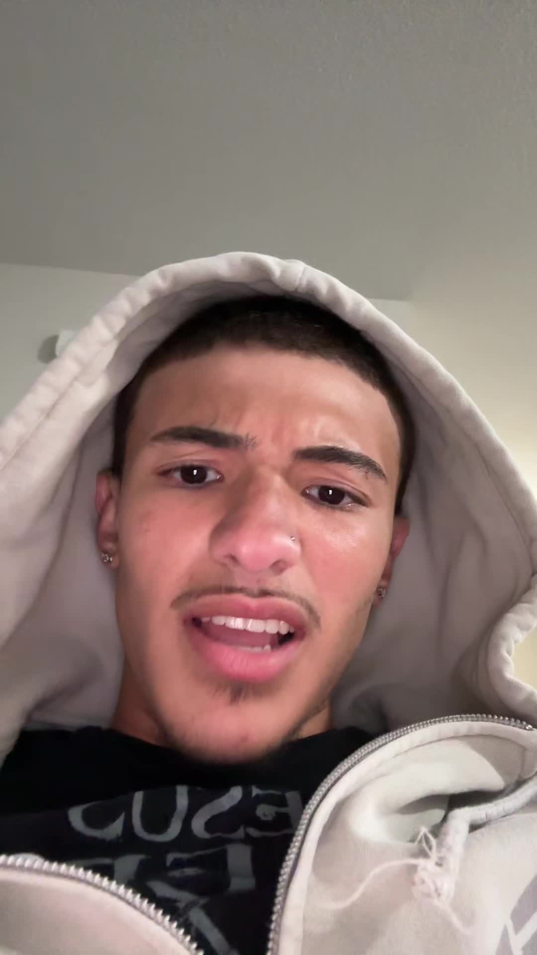 @el.elli0t_
