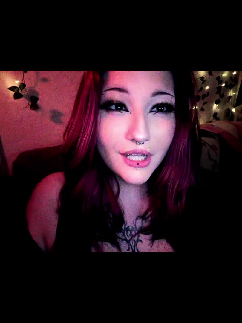 @GloomyBear>:3