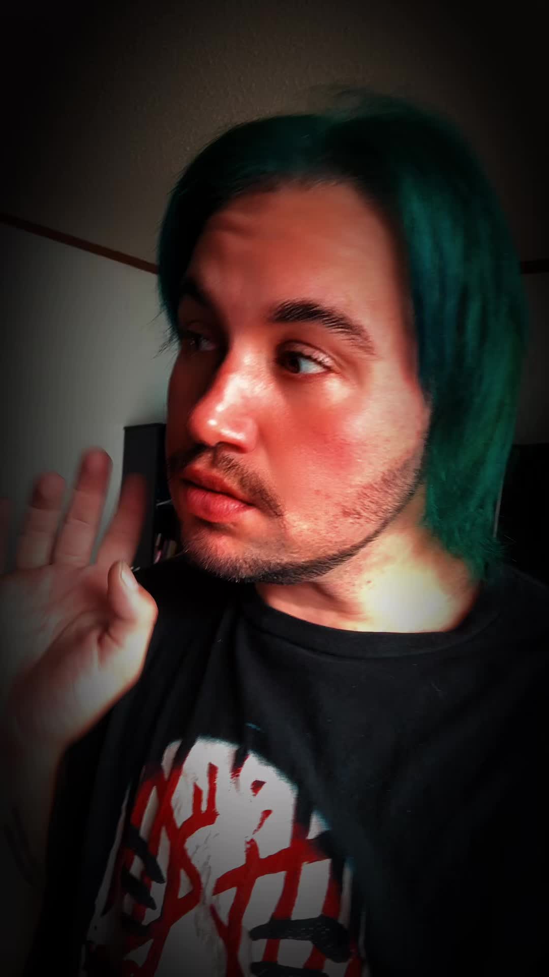 @zpookyghostboi