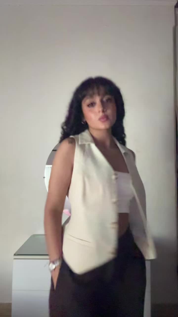 @iihelliyaa