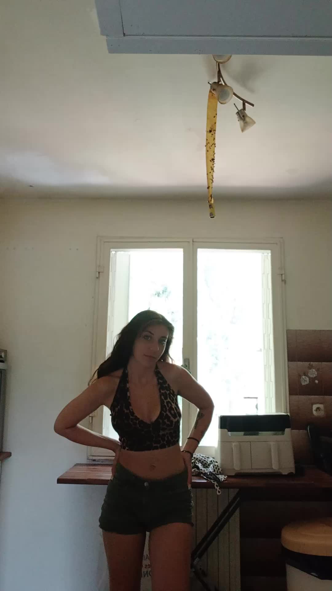 @emybrm