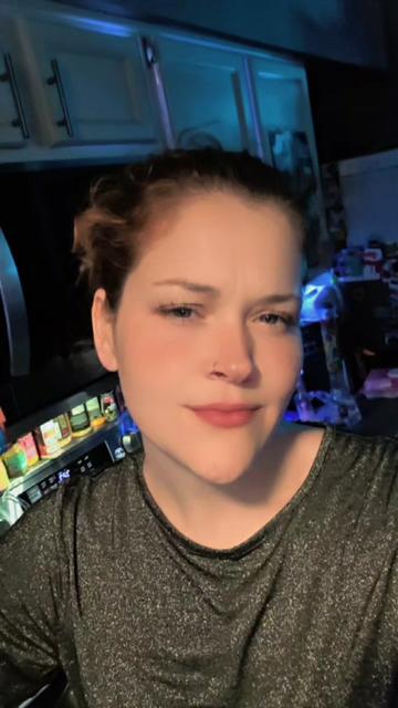 @Kaitlyn🌊💜💚
