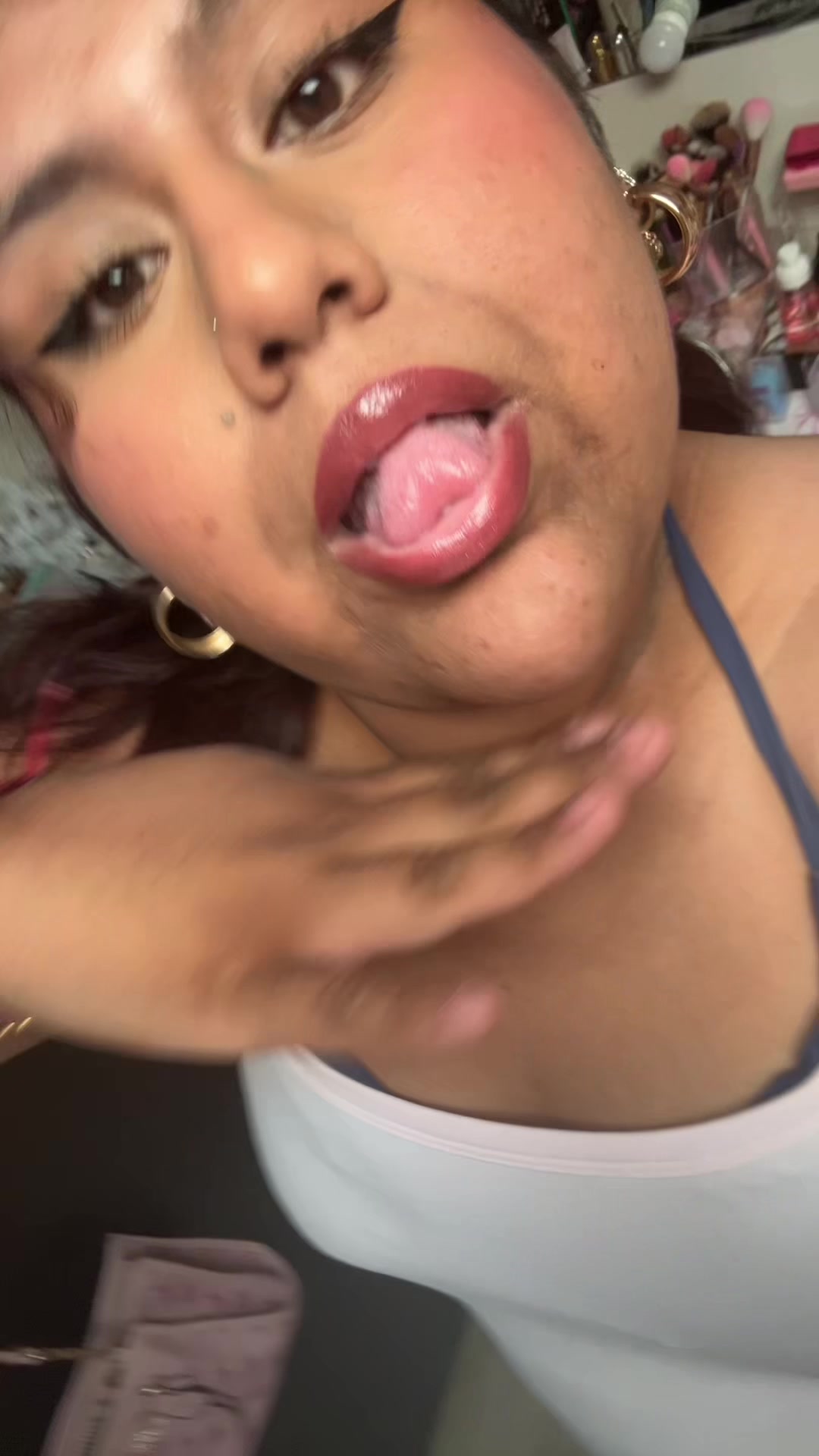 @𝑻𝒂𝒏𝒊𝒂