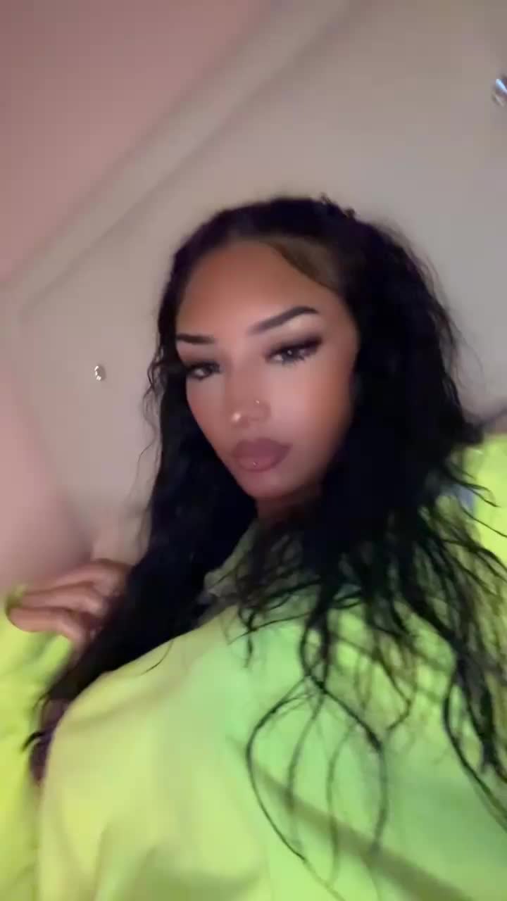 @Saritaa🧿🏴☠️🛍️🎀