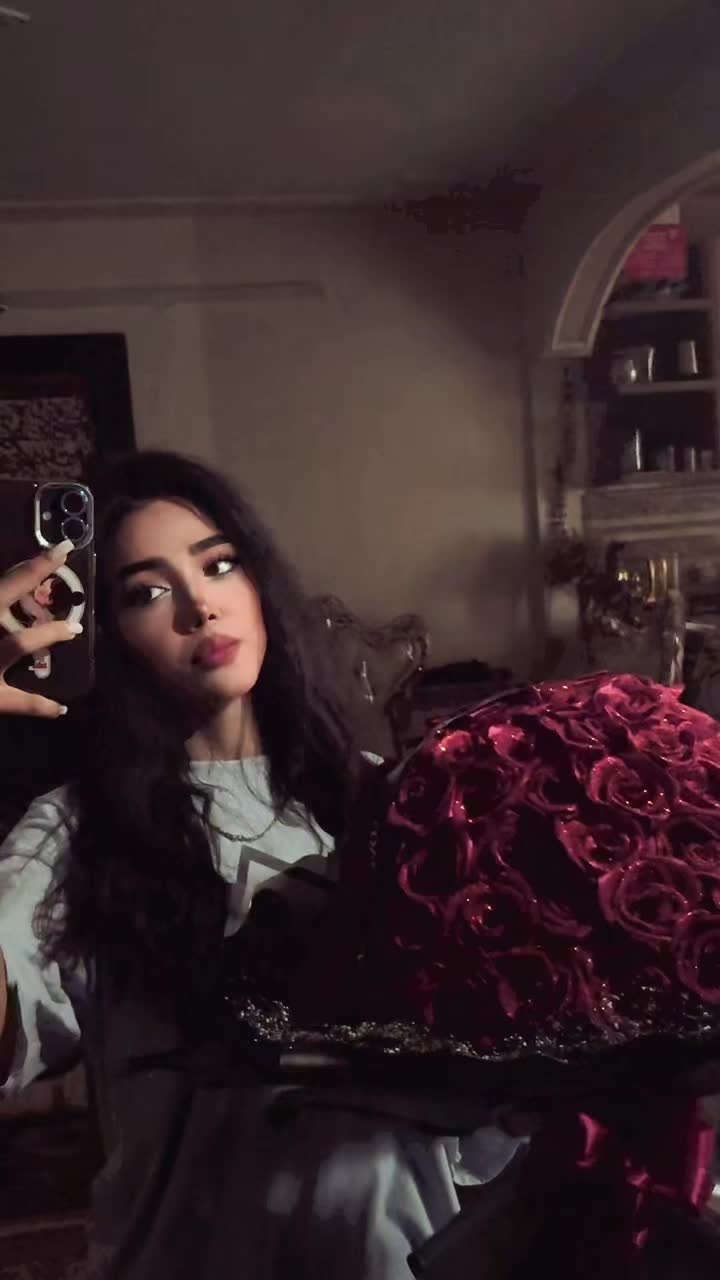 @Melikafarahani