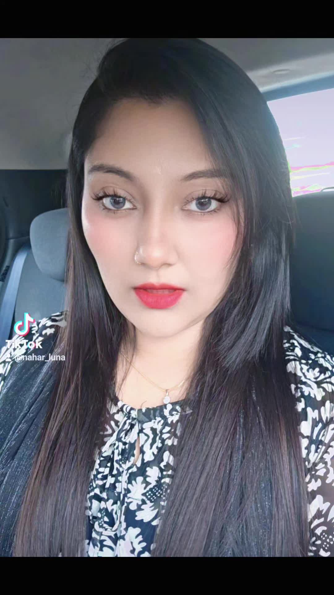 @Luna