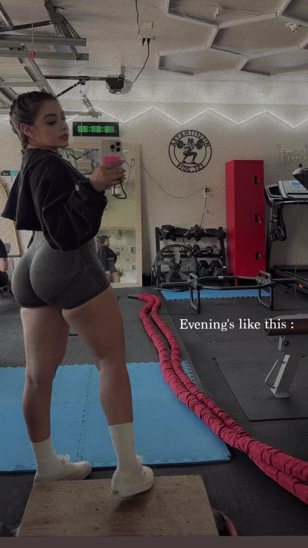 @missfitmayra