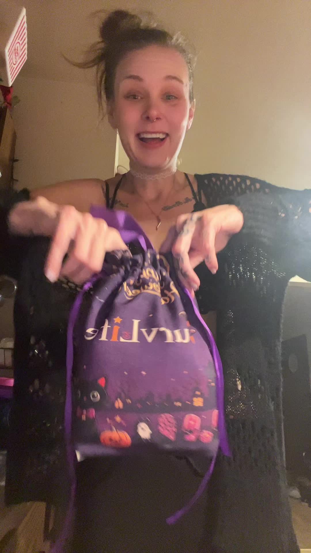 @CrystalBlue93