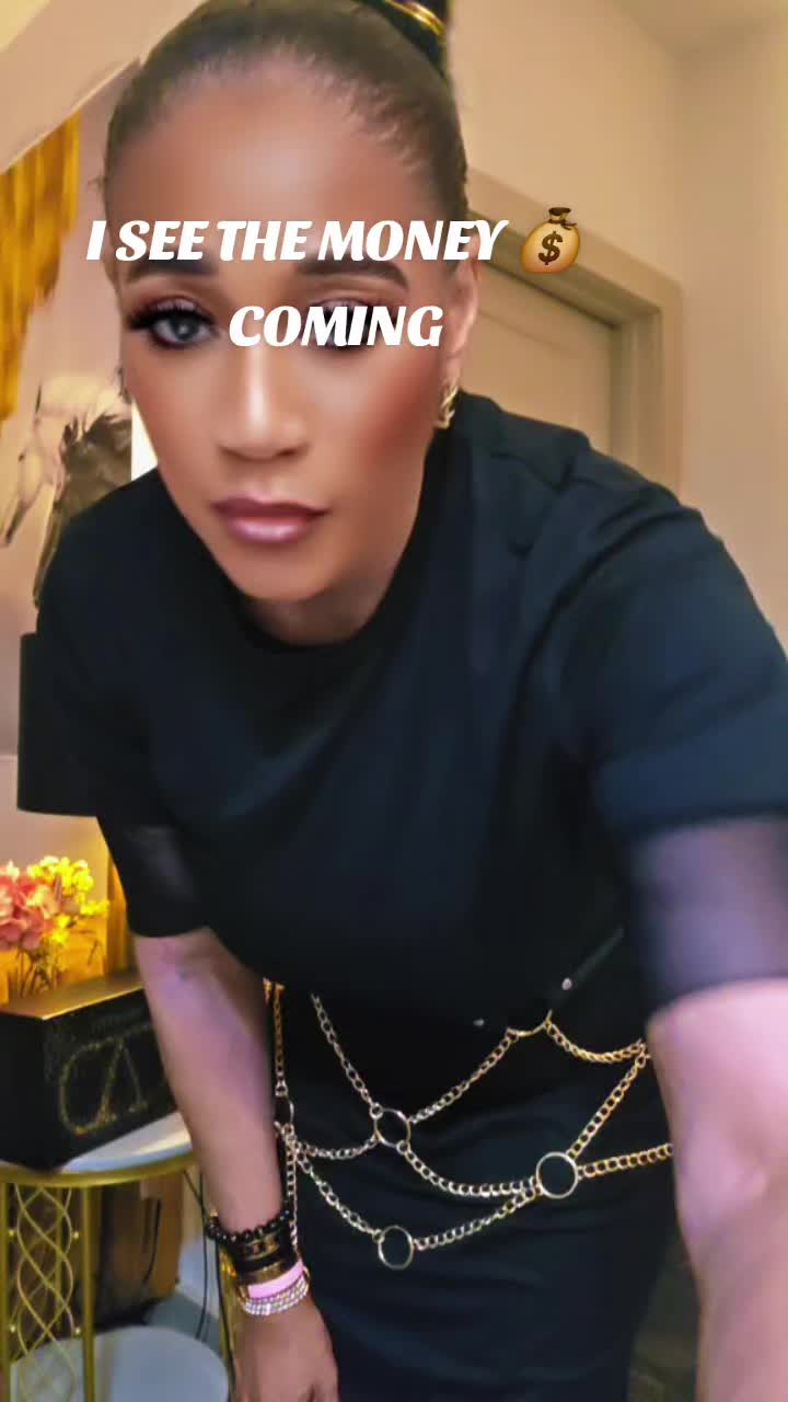 @Demi