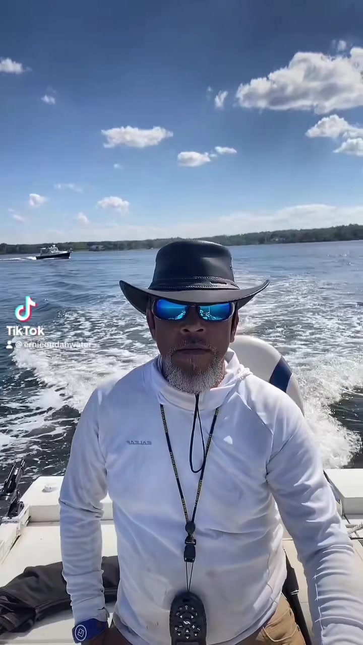 @Ernieondahwater