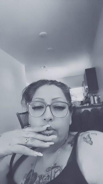 @La BrOwNeYeZ