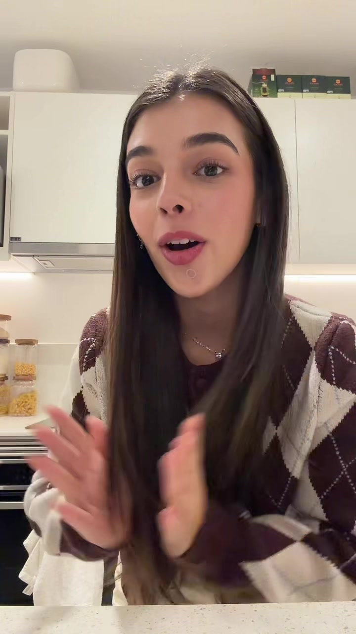 @Larissa María