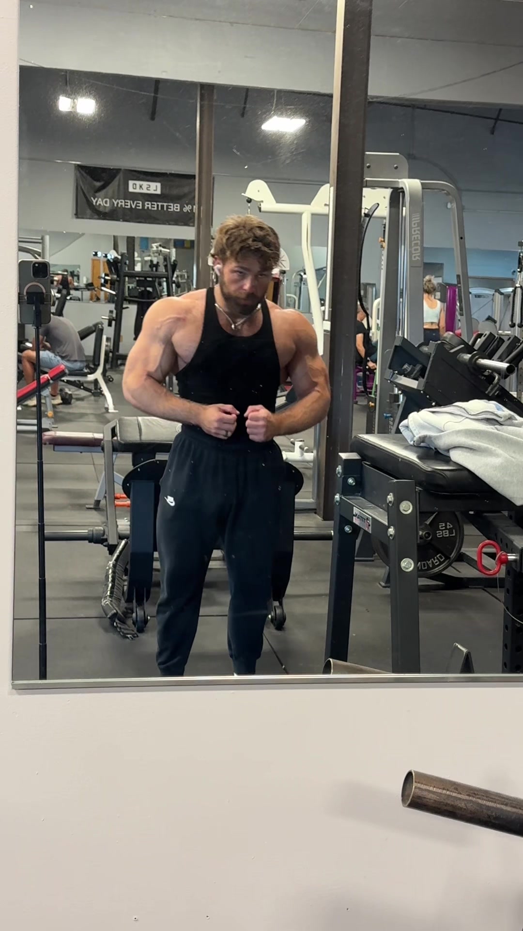 @Alex 🦍