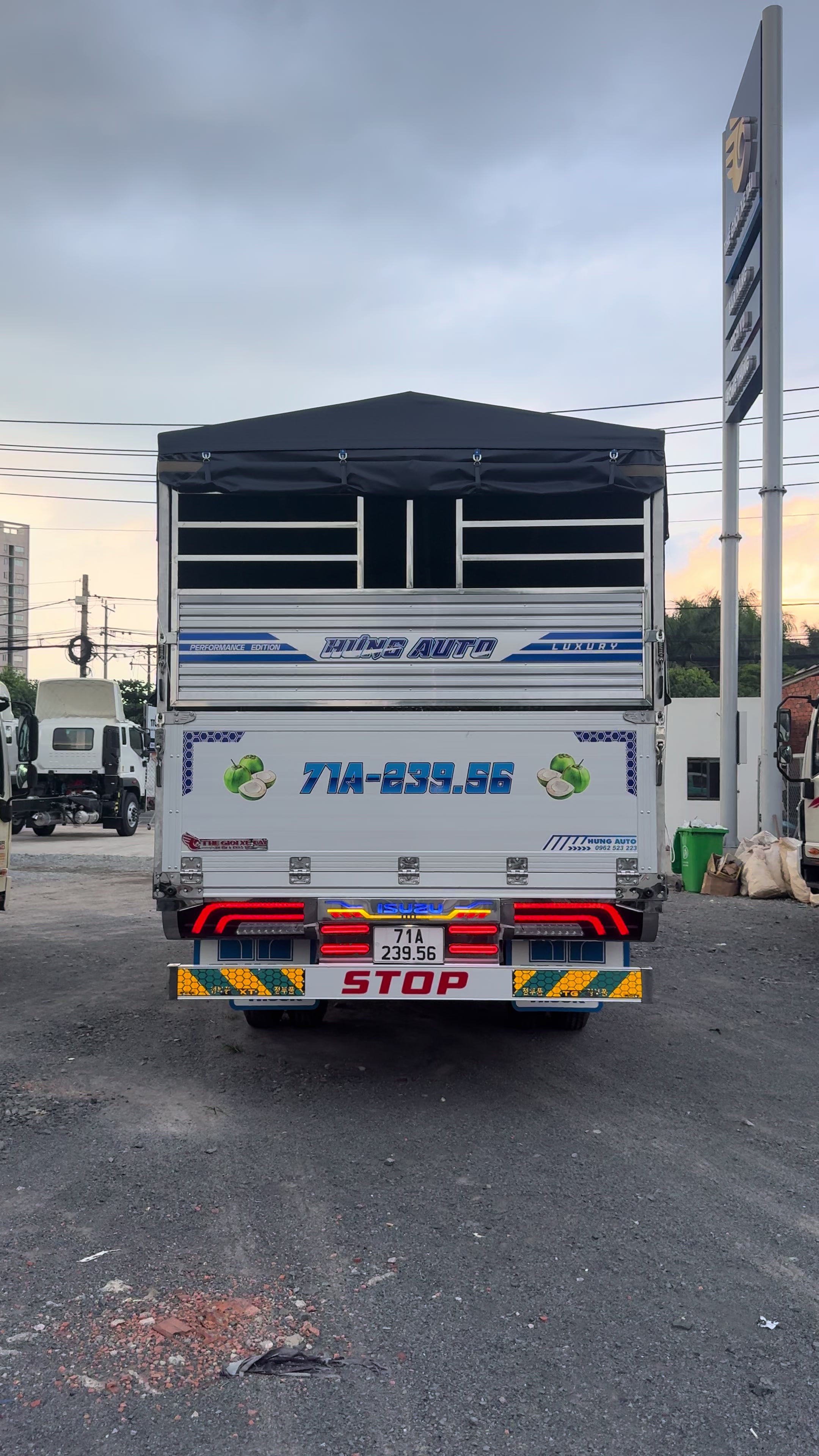 @Hoàng Hưng Xe Tải