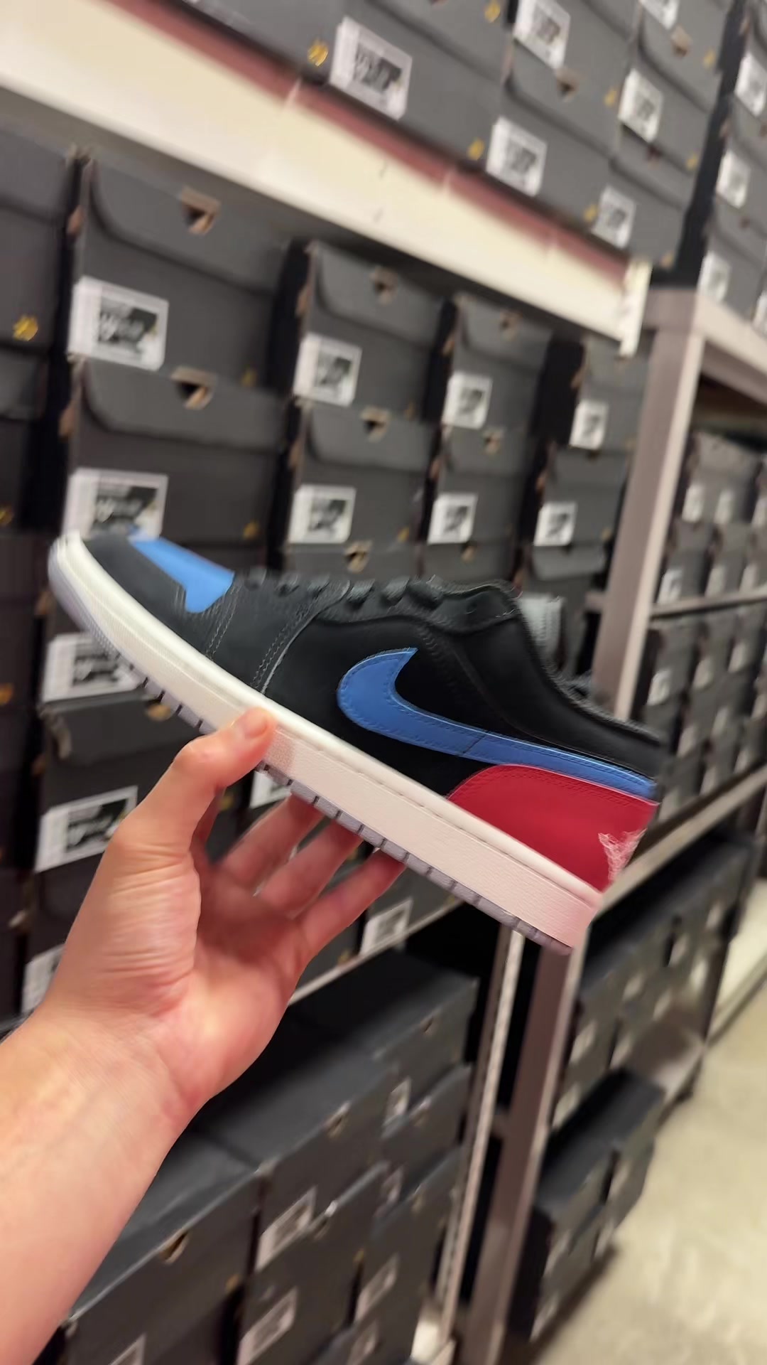 @VERIFIED SNEAKER DEALS
