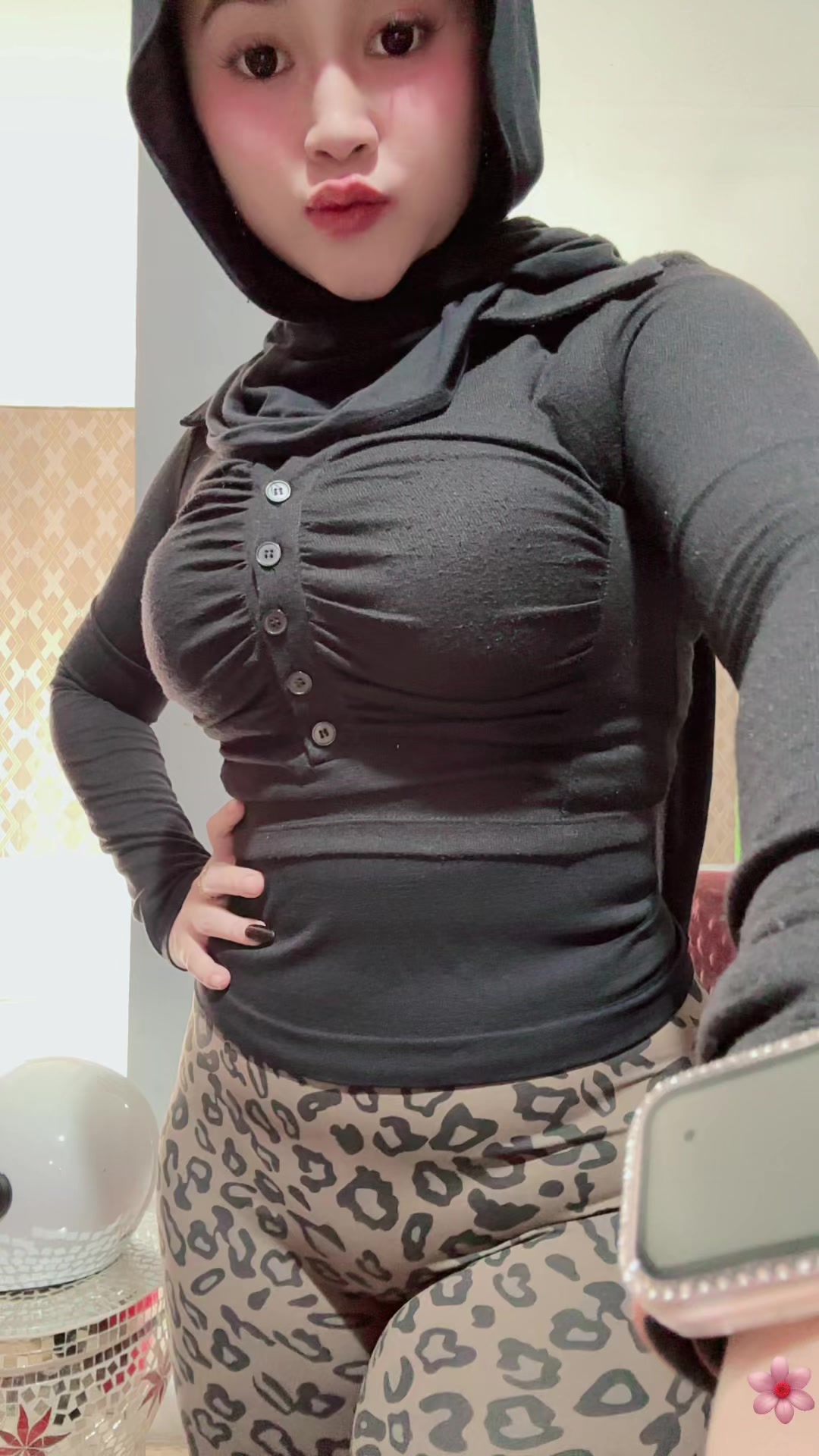 @mungilucub