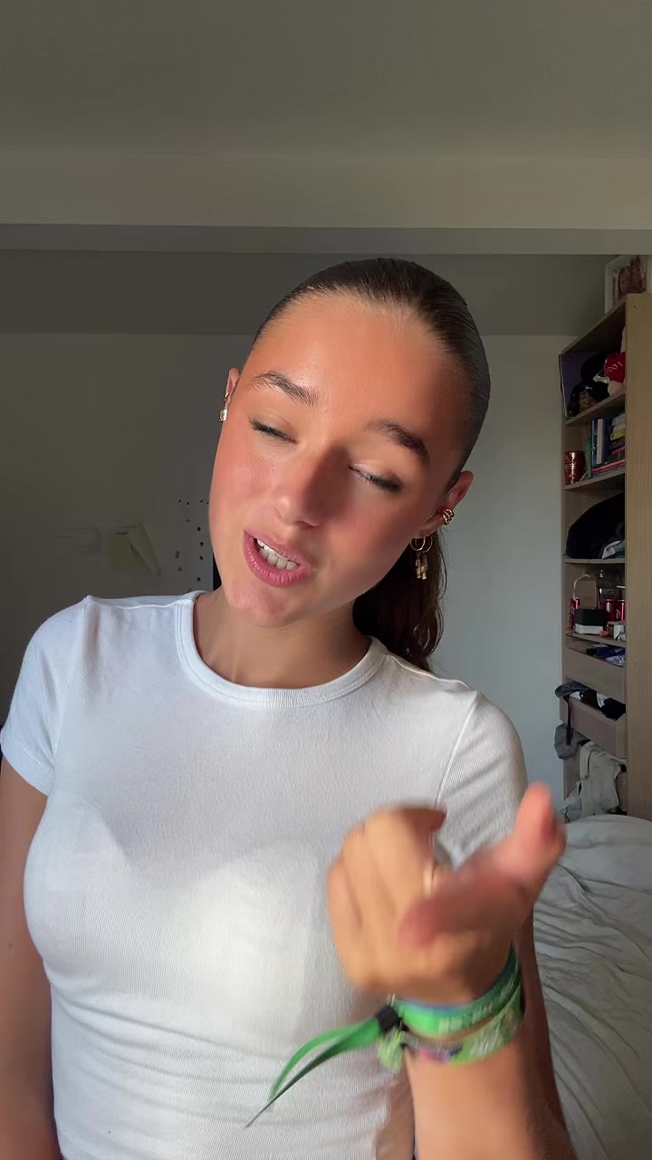 @ella ๐๐