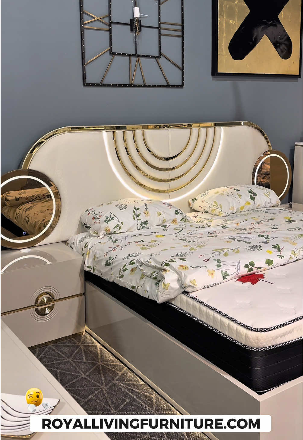 @Royal living furniture