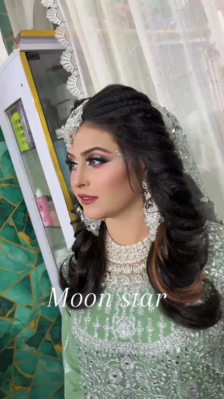 @Moon .Star Saloon
