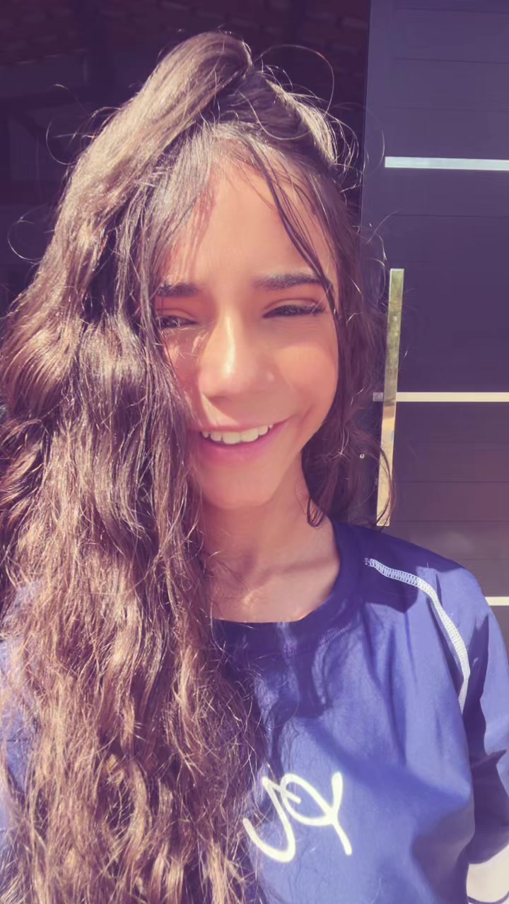 @larafamiliamadrona