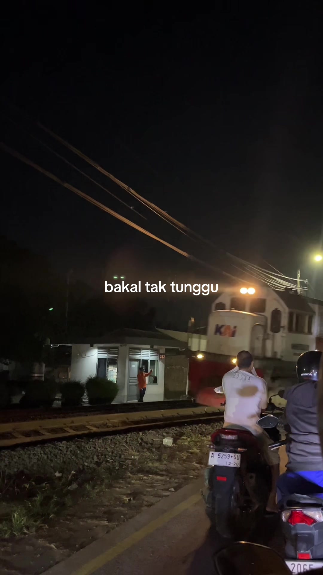 @𝐀