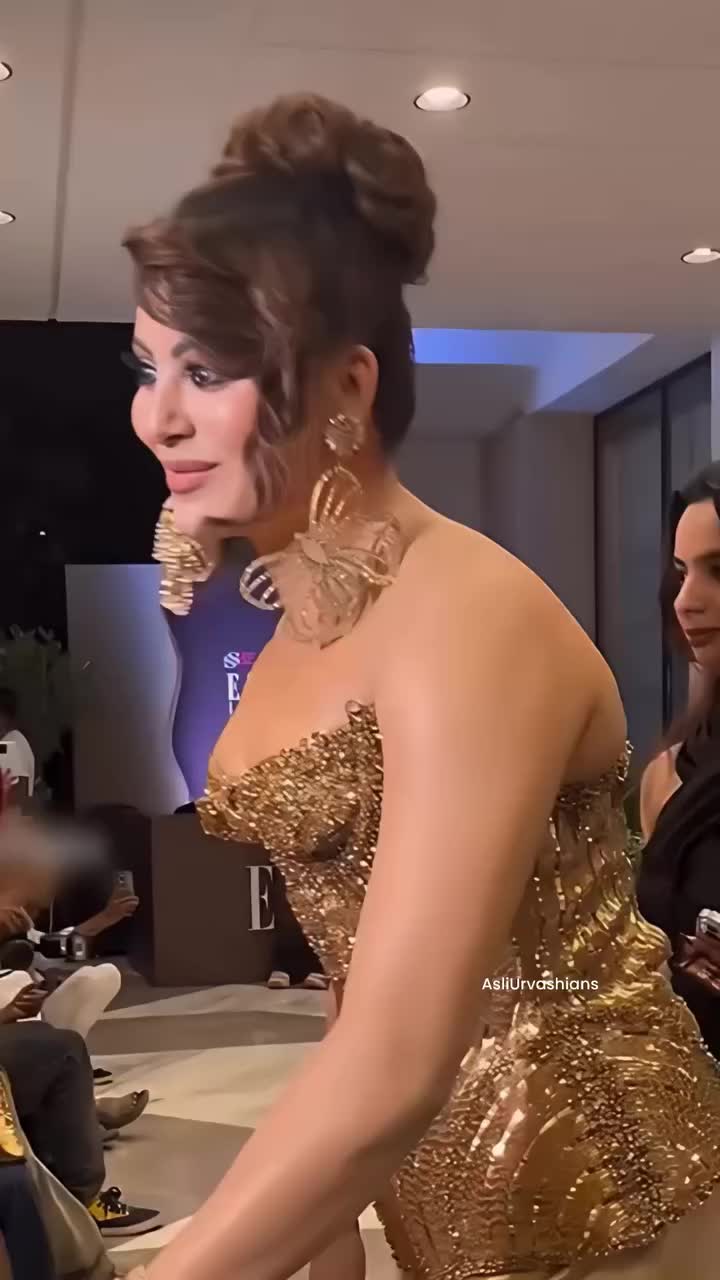 @Urvashi Rautela