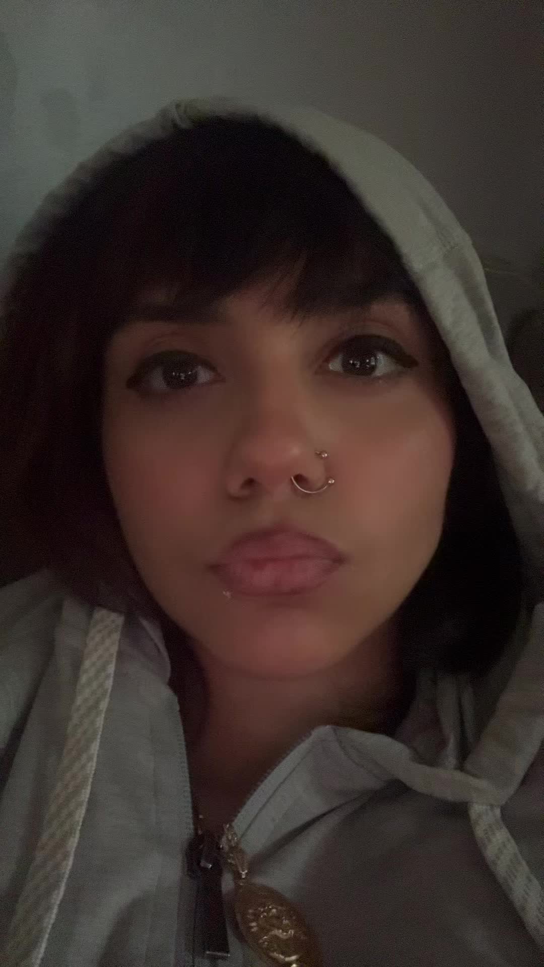 @️