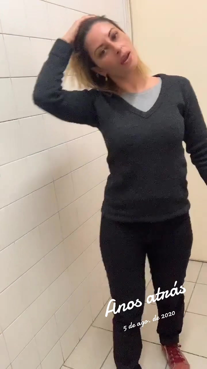 @Vivi Santos