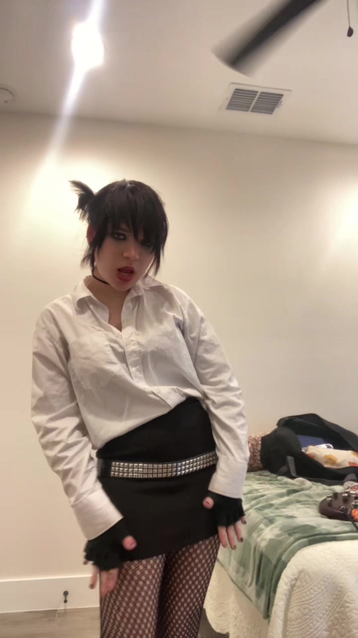 @Nella☠︎︎