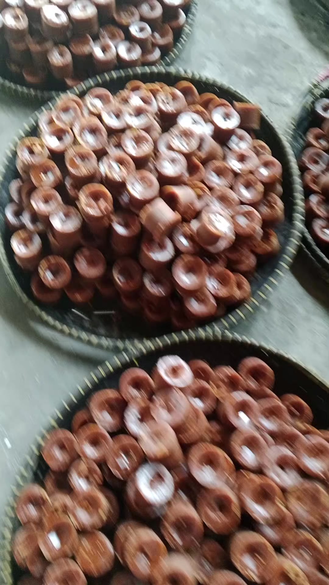 @Dari kontak anda