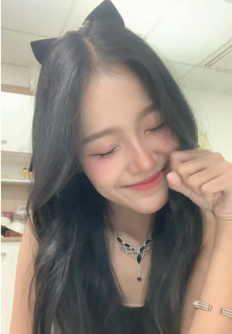 @moameow