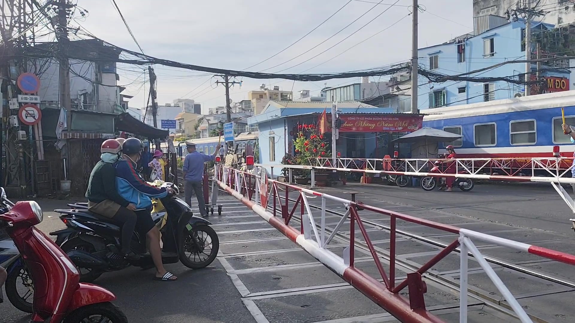 @Tân Thích Tàu
