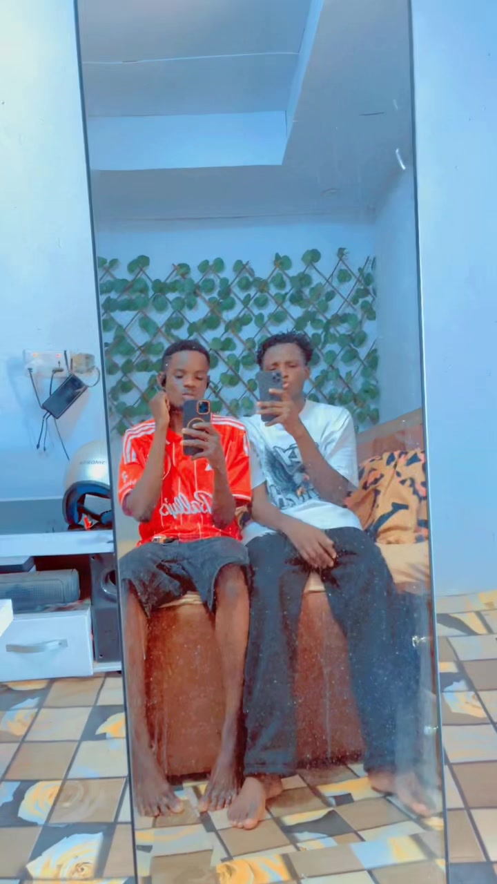 @4M$🥶