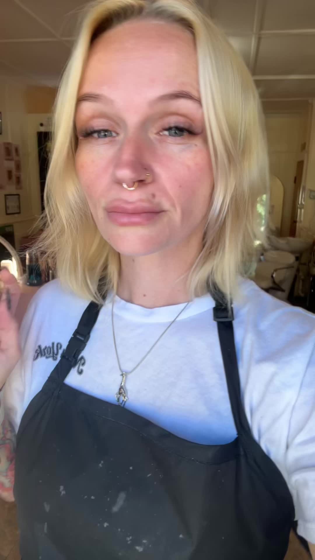 @alinz908.