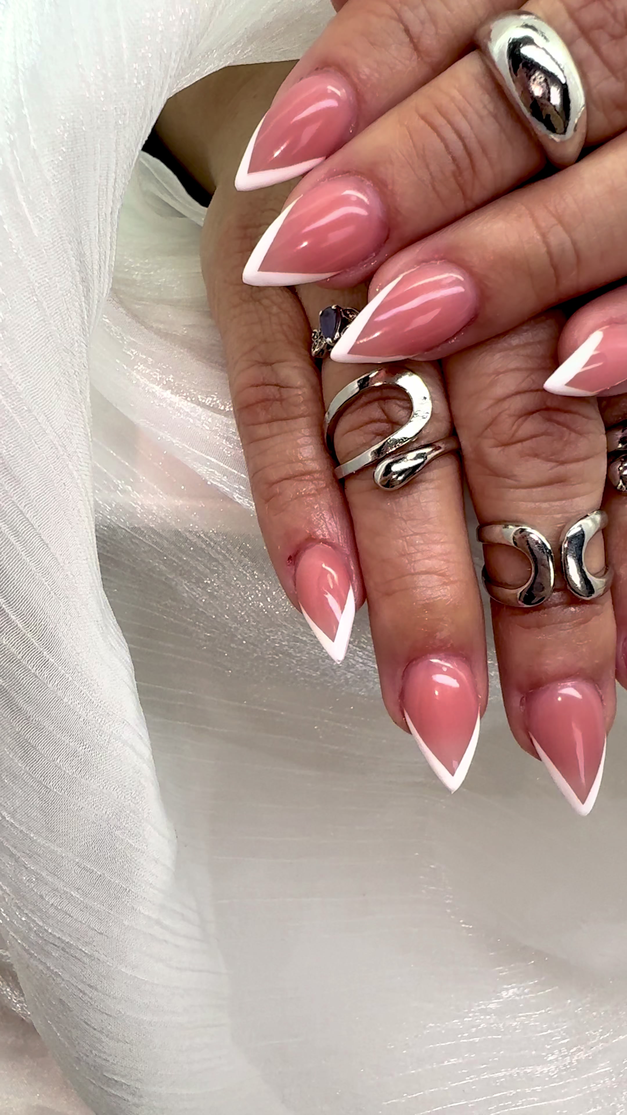 @sol.allure.nails