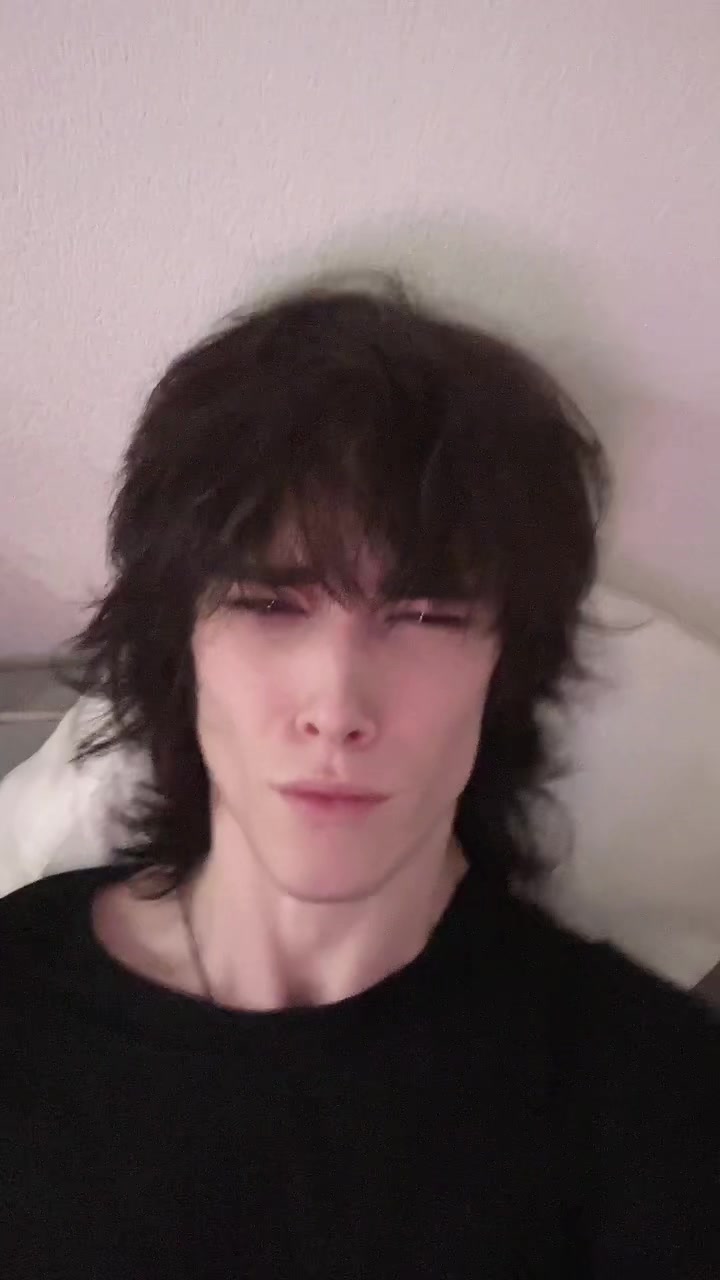 @KIRA👾