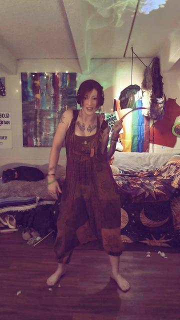 @🎶🦢Radical Hippy🦢🎶