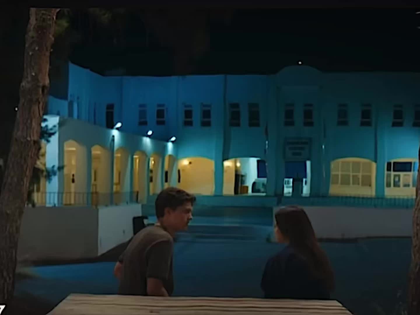 @🌘