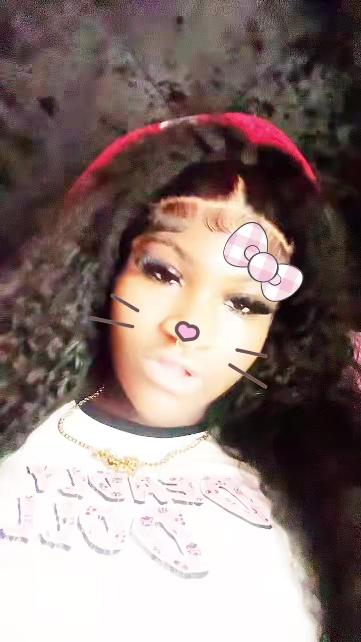 @👱🏽♀️ .