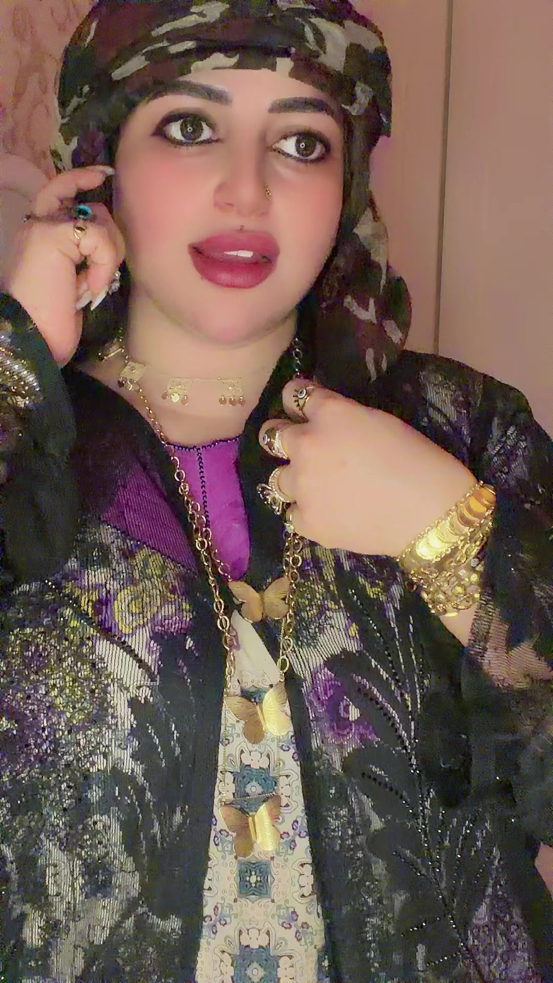 @🖤𝗕𝗹a𝗰𝗸⚔️𝚀𝖚e̊e̊𝖓👑
