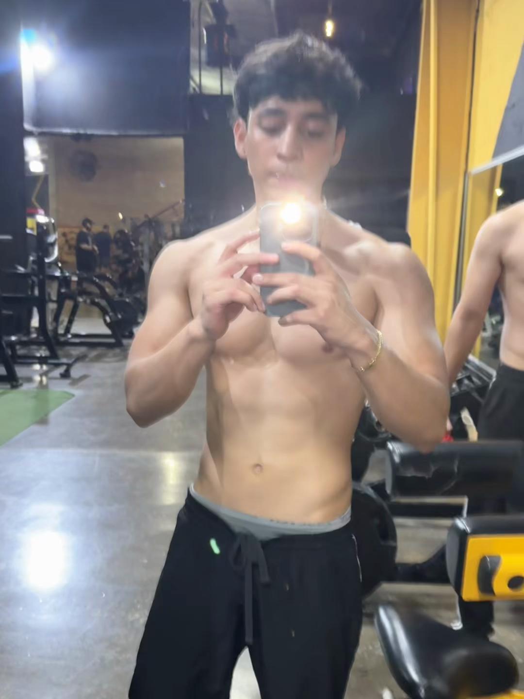 @Carloorrzz
