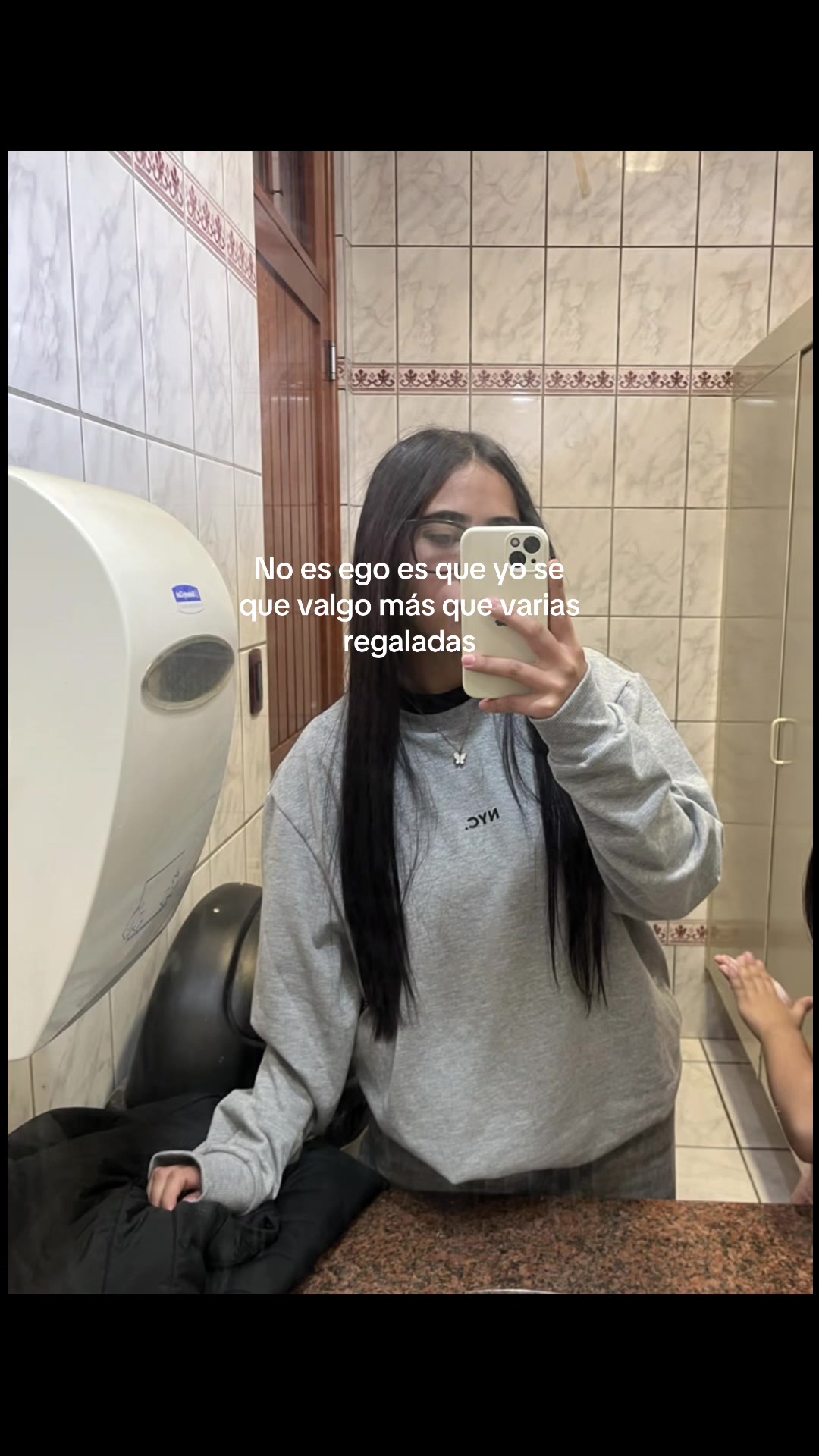 @ℒ𝓊𝒸𝑒.🐈&zwj;⬛