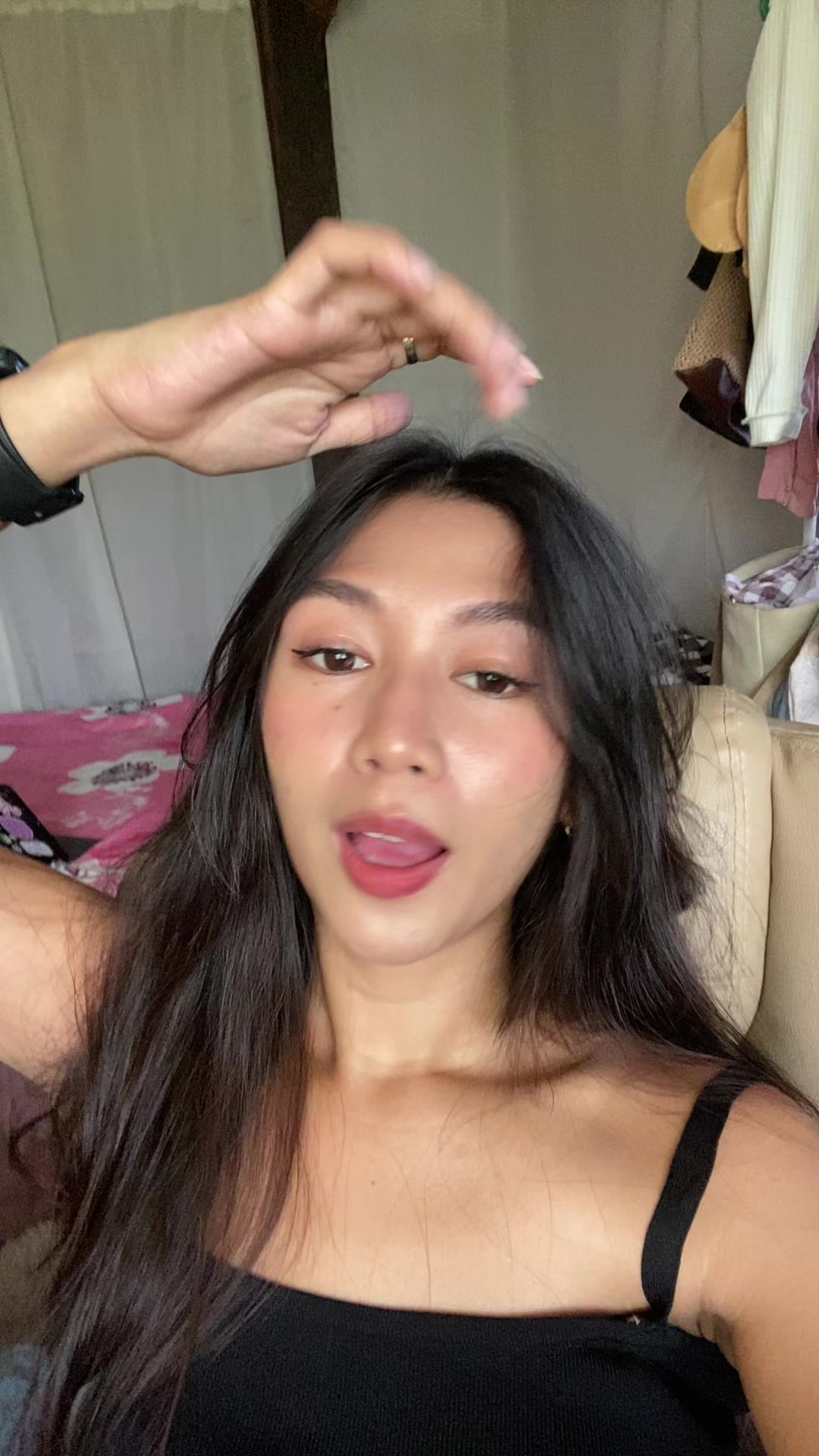 @zhyra.ice on IG