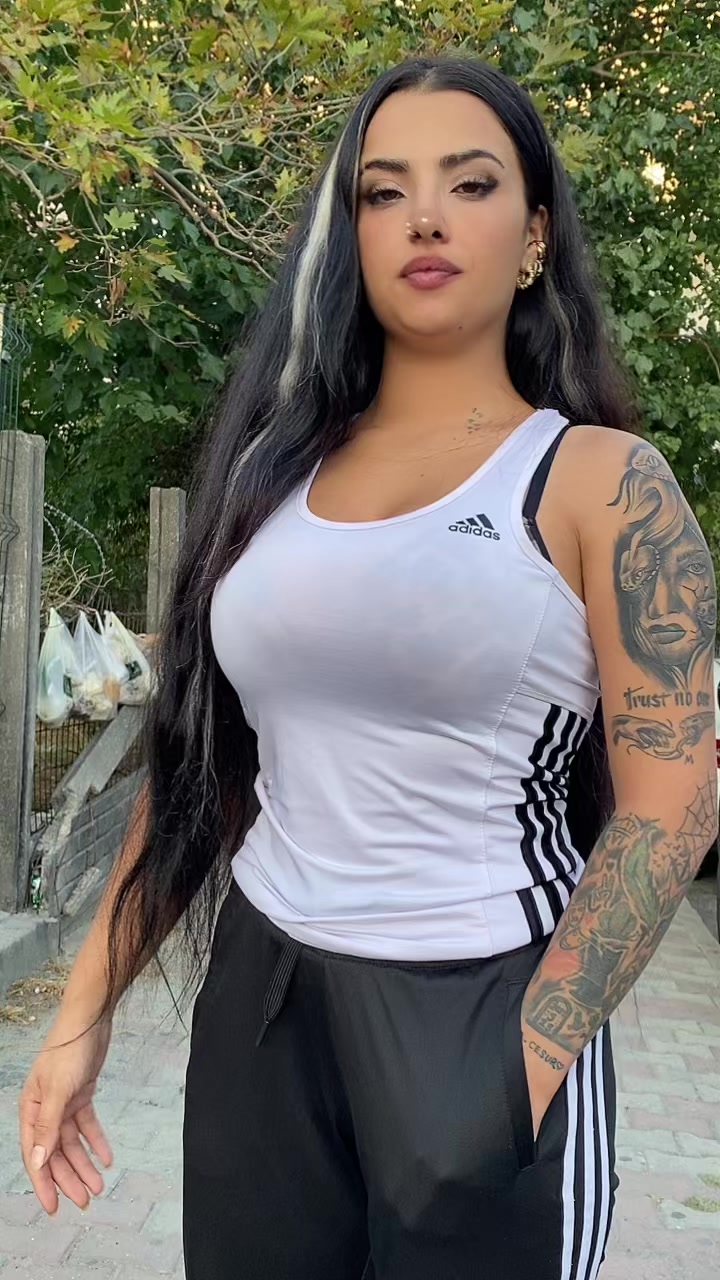 @Ke&ccedil;e_kurd🌞