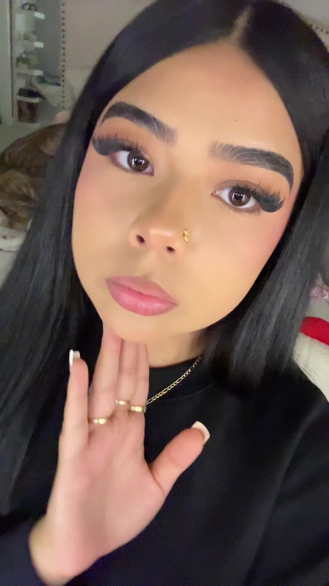 @⃟