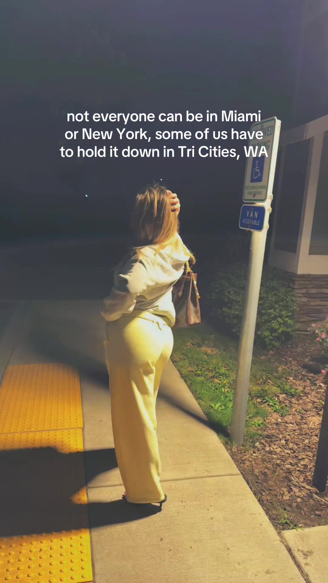 @jennyy