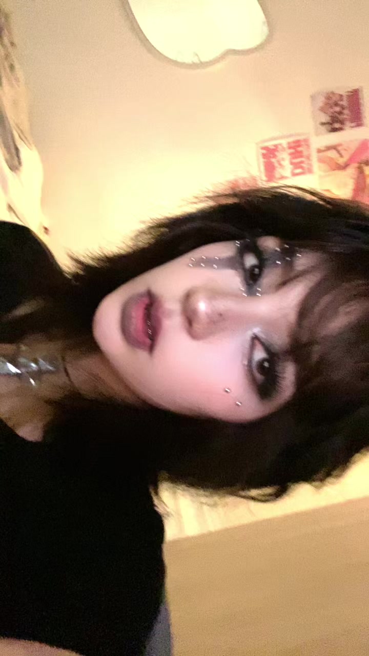 @mel_alien0