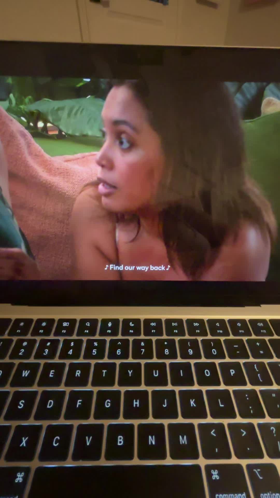 @laceycharms
