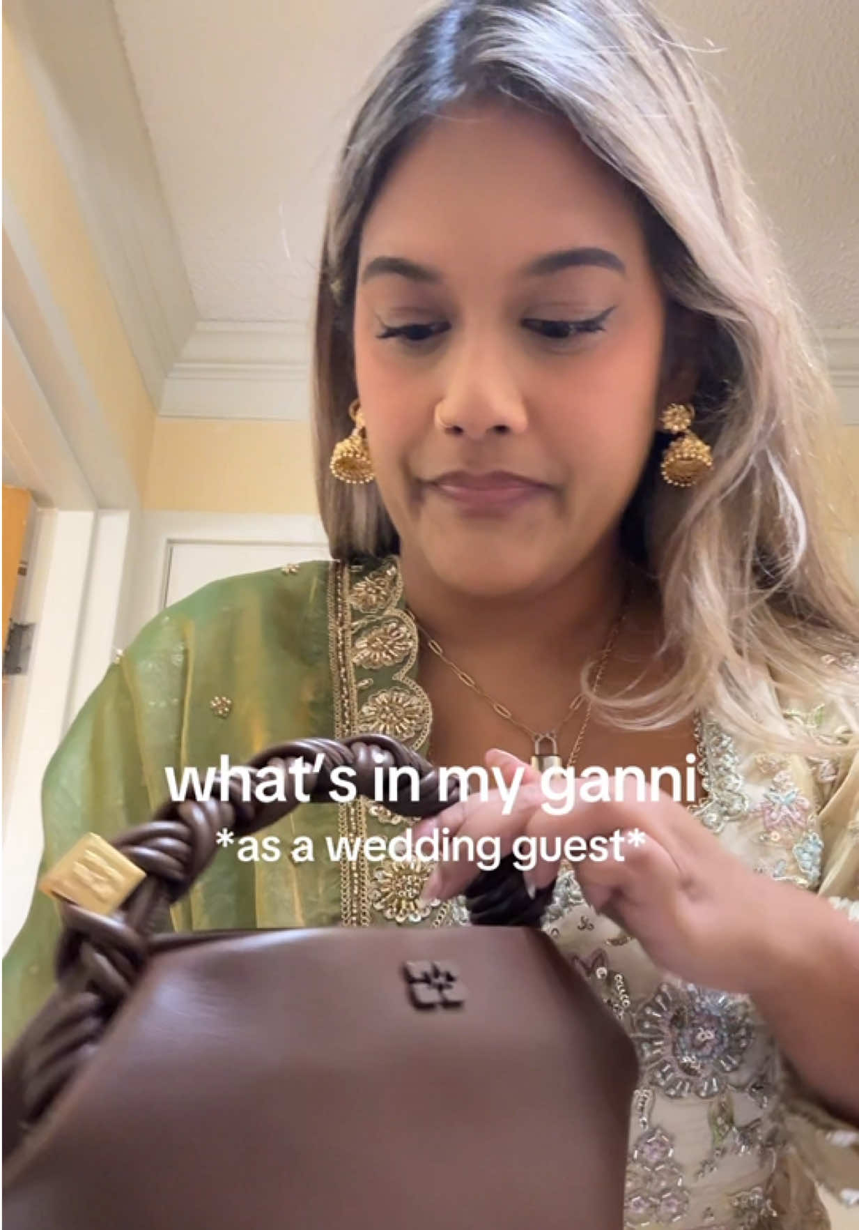 @oyeshee