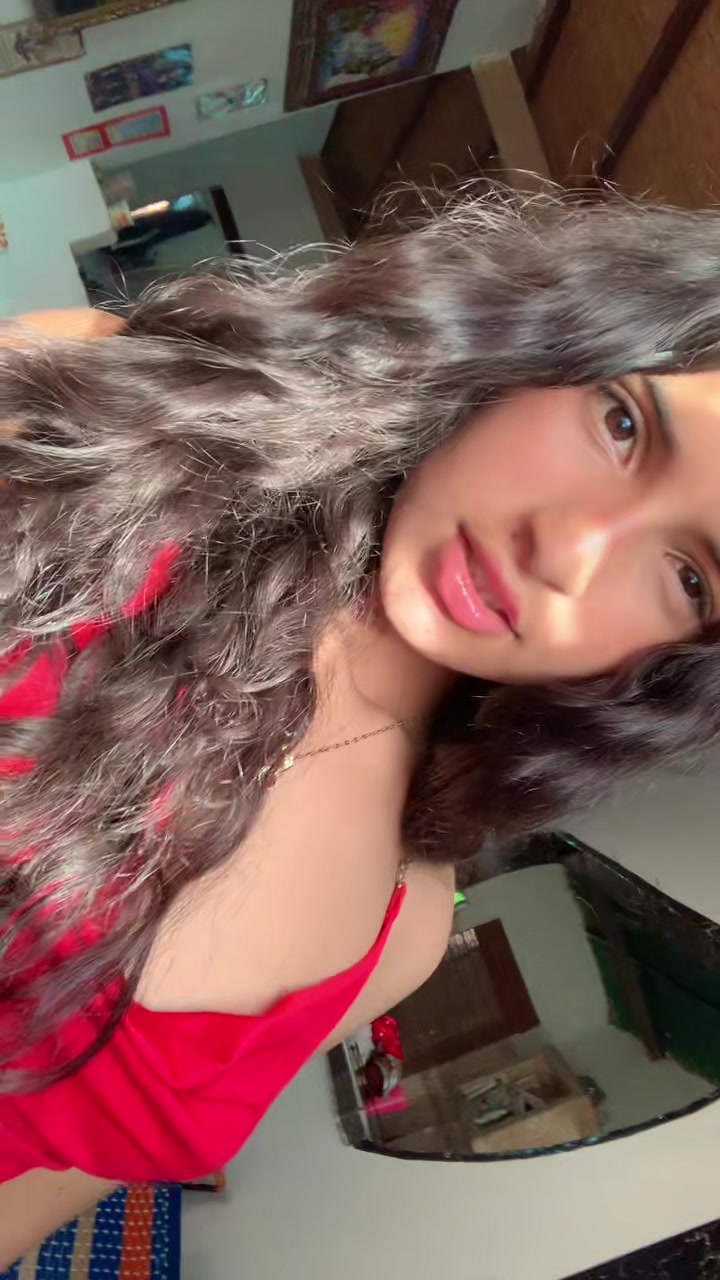 @Valentina💫